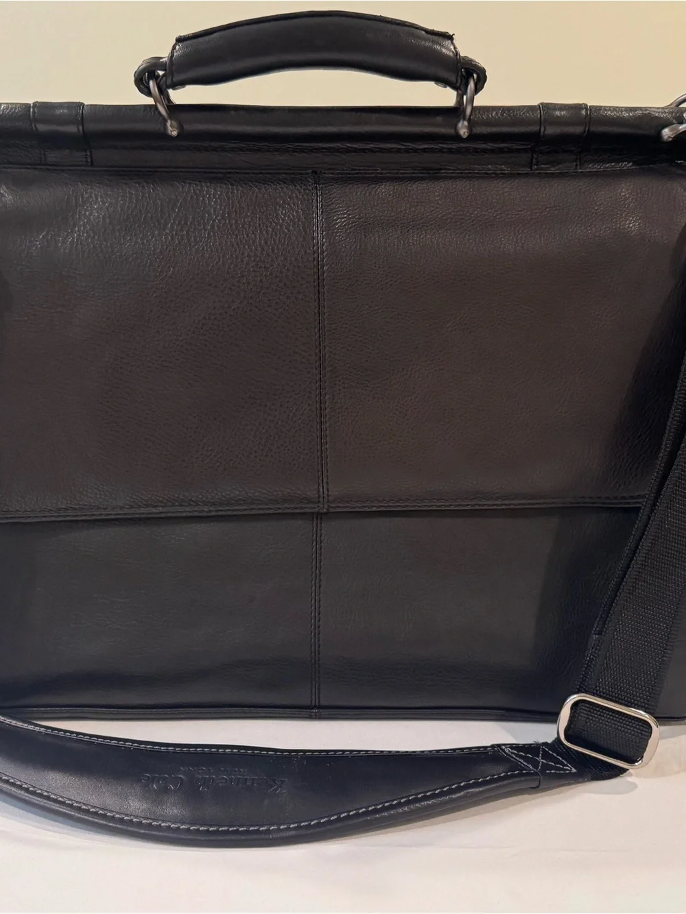 Kenneth Cole New York Black Leather Messenger Bag Briefcase Portfolio NWOT